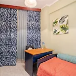 Apartament Fully Equipped And Family-friendly With 4k Netflix At Center Salonic